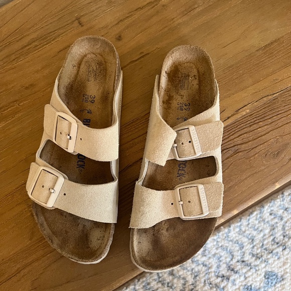 White suede Arizona Birkenstocks - Picture 2 of 5